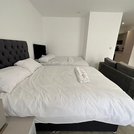 Manchester Old Trafford Studio Apartment Exterior photo